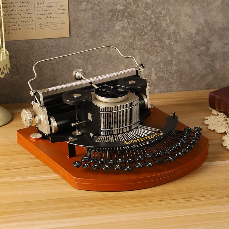 Vintage-Schreibmaschinenmodell – Home Office Industrial Style Bewertung und Preis